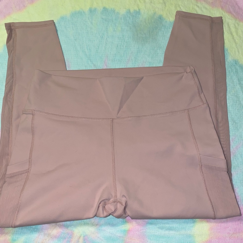 Fabletics Mila high waisted Capri leggings